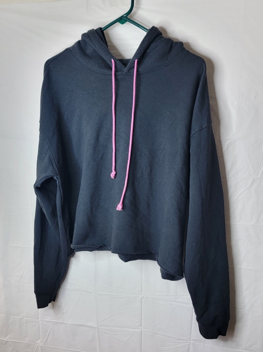 wild fable Black Cropped Hoodie with Pink Drawstrings